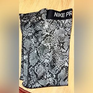 Nike yoga pants